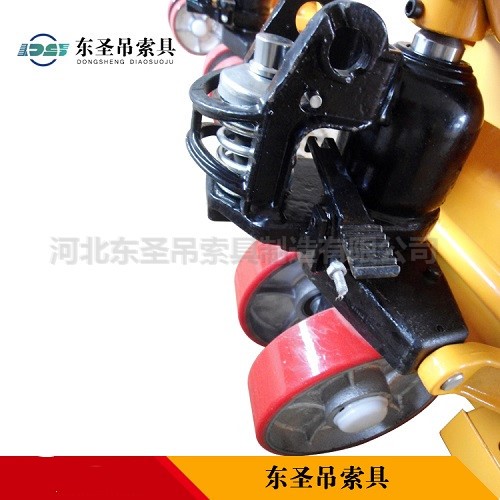 液壓手動地牛規格型號--河北東圣吊索具制造有限公司--小型攪拌機|手動叉車|液壓堆高車|手動叉車